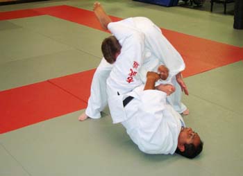 Juji-Gatame 2